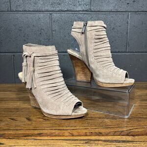 Vince Camuto Janessa Gray Suede Peep Toe Booties Tassel Heel Size 8.5